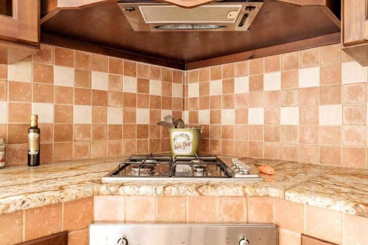 Tavola Tonda Apartament Palermo Bagian luar foto