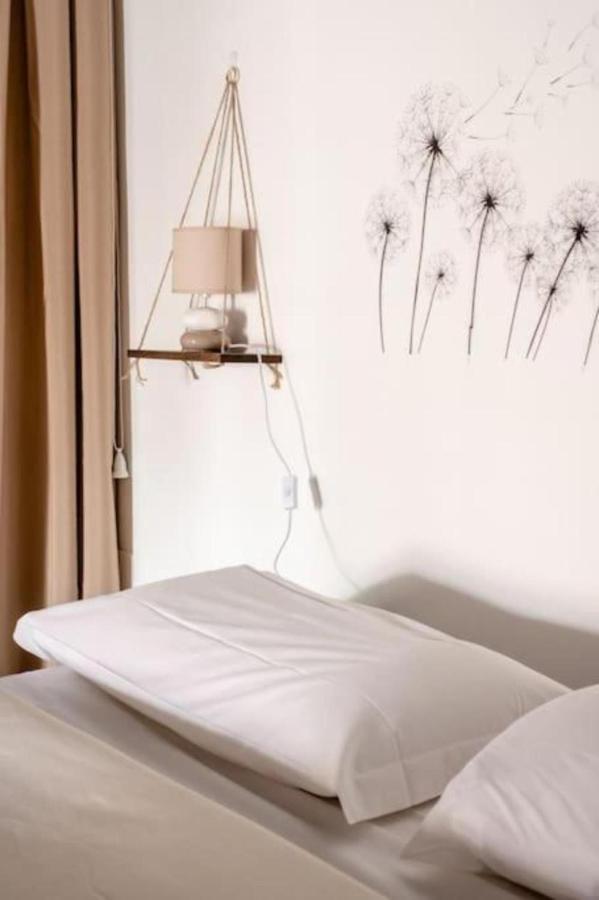 Tavola Tonda Apartament Palermo Bagian luar foto