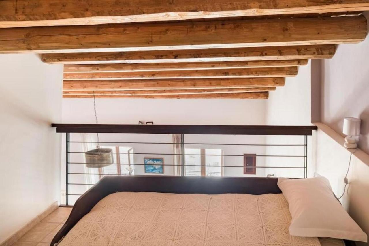 Tavola Tonda Apartament Palermo Bagian luar foto