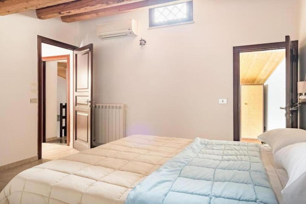 Tavola Tonda Apartament Palermo Bagian luar foto